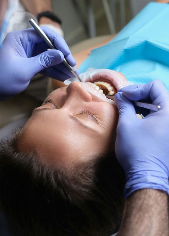 Manningtree Dental - Wobbly Teeth Common Causes