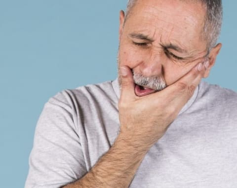 Teeth Deteriorate Faster in 40s and 50s